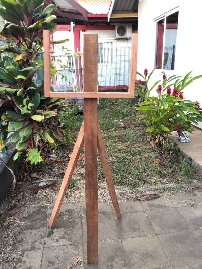 De houten muziekstandaard die Niels voor me heeft gemaakt