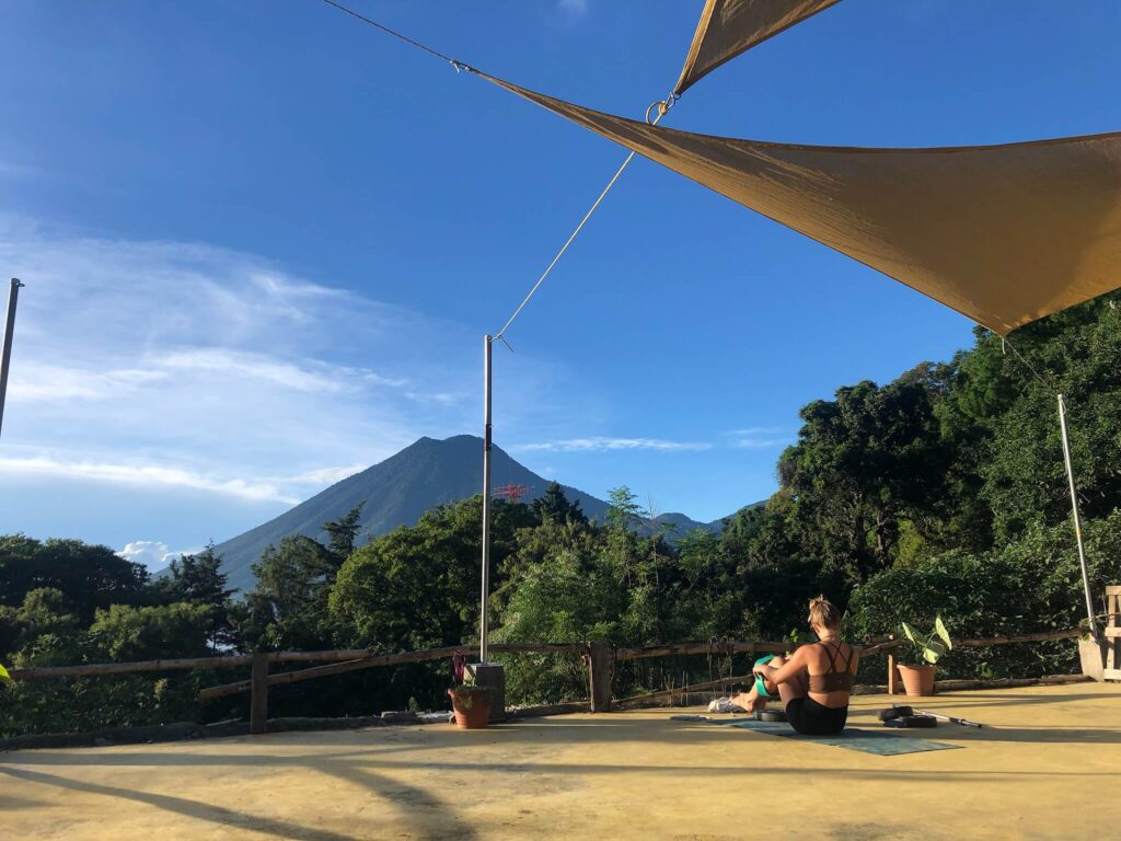 Uitzicht vanaf het dakterras op de vulkaan