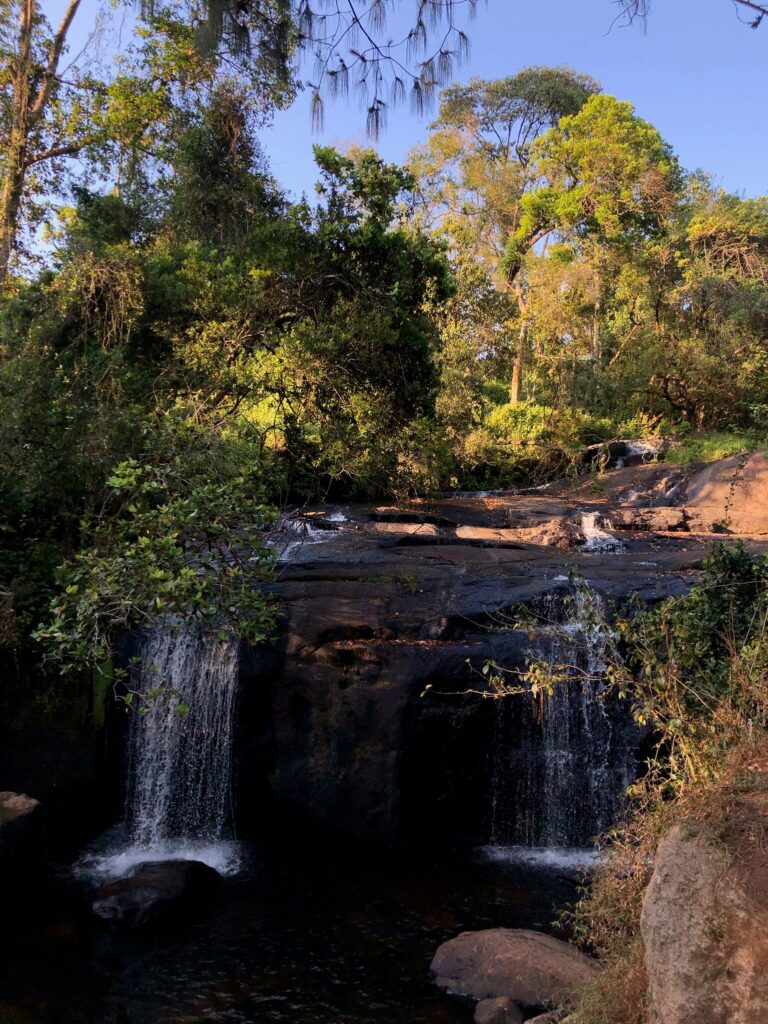 De kleine waterval bij Zomba Plateau